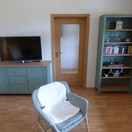 Appartement Sonnige-ferienwohnung-100qm-im-1-obergeschoss-der-villa-walhall-in-einem-parkaehnlichen-garten Sellin (Rugen)